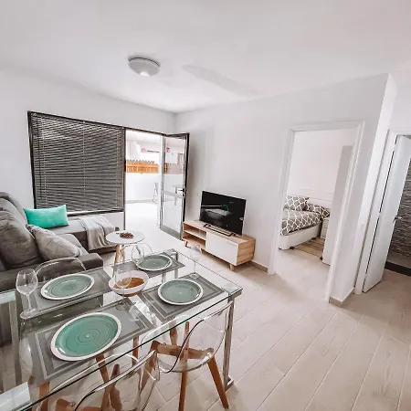 Dahlia Dunasol Apartment